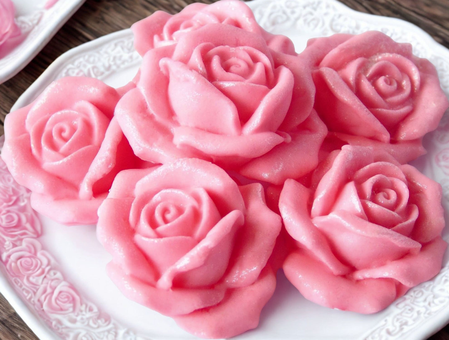 6 Large Glittered Coloured Roses Vegan Edible Cake Topper