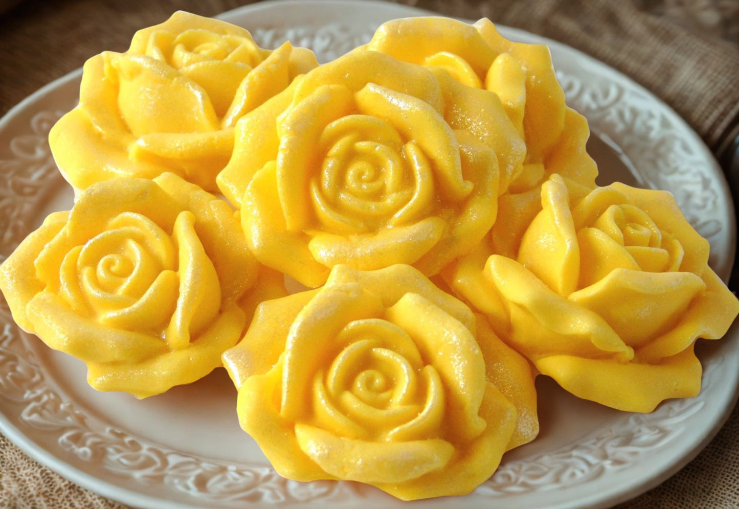 6 Large Glittered Coloured Roses Vegan Edible Cake Topper