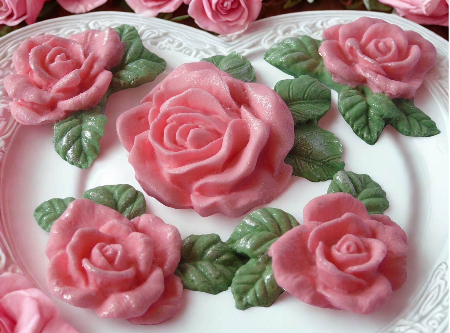 4 Glittered Rose Garland with A Large Centre Rose Cake Topper