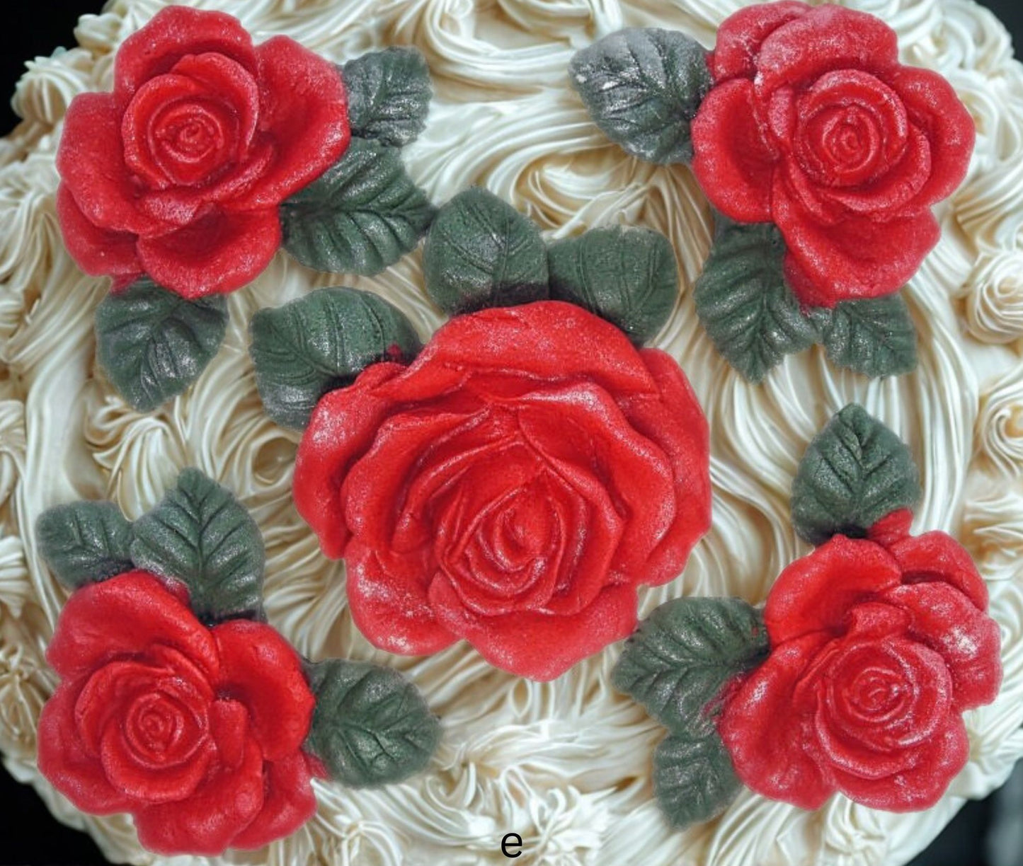 4 Glittered Rose Garland with A Large Centre Rose Cake Topper