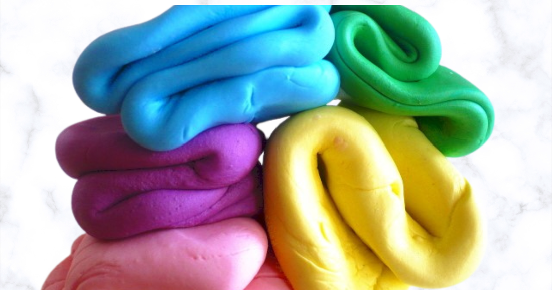 Why Sugar Paste Toppers Stand Apart from Rice & Icing Sheet Designs