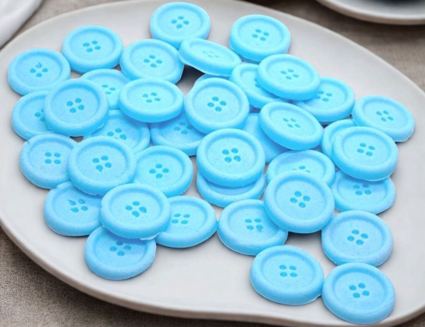 Pack 30 Round Coloured Buttons Edible Cupcake Cake Toppers