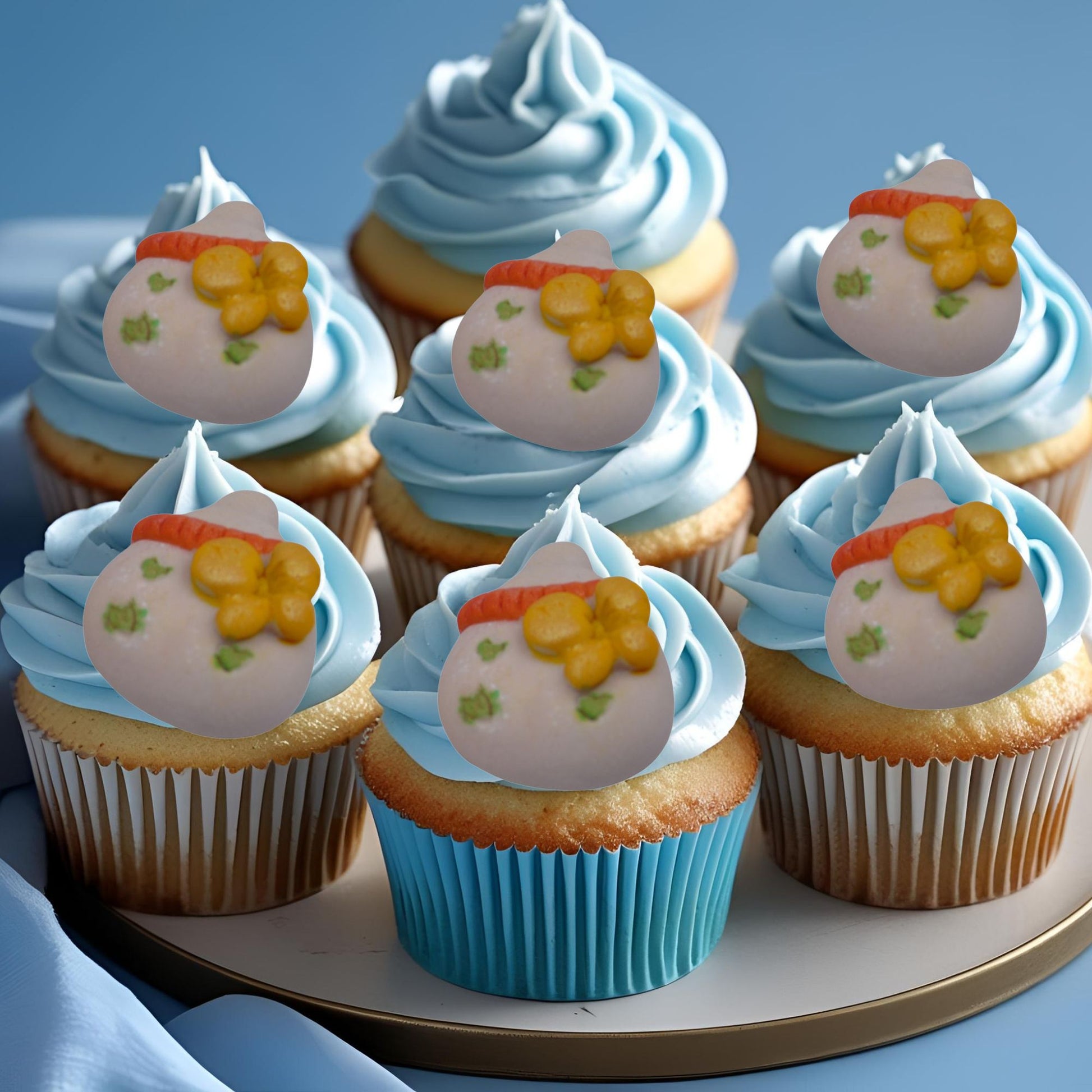 6 Chunky baby bottles on cupcakes