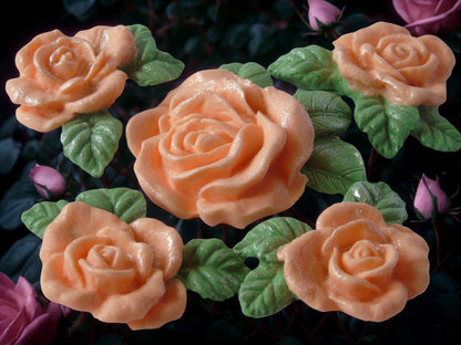 4 Glittered Rose Garland with A Large Centre Rose Cake Topper